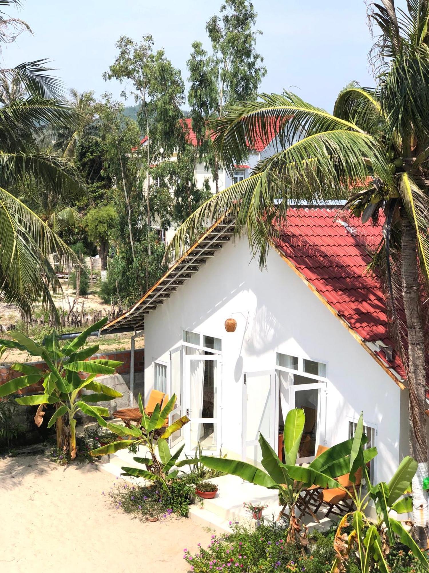 Robinson Beach Bungalow Vinh Hoa Exteriör bild